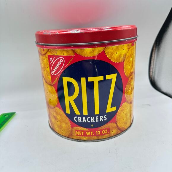 Vintage 1970s Ritz Cracker Tin Container - Kitchen Kitsch Storage - Picture 3 of 9